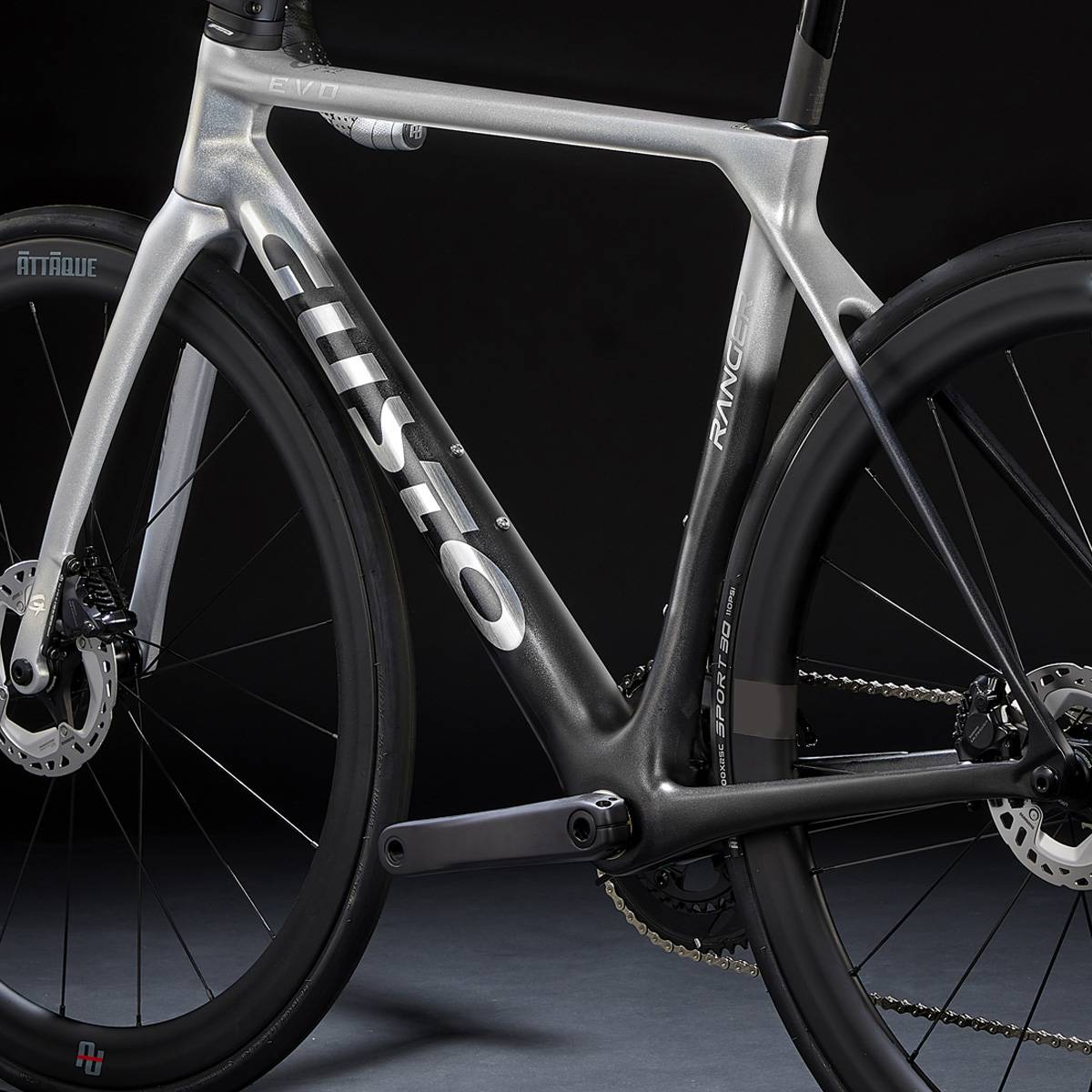 GUSTO RANGER EVO SPORT Legend 105 Di2 12-Speed All Rounder Road Bike