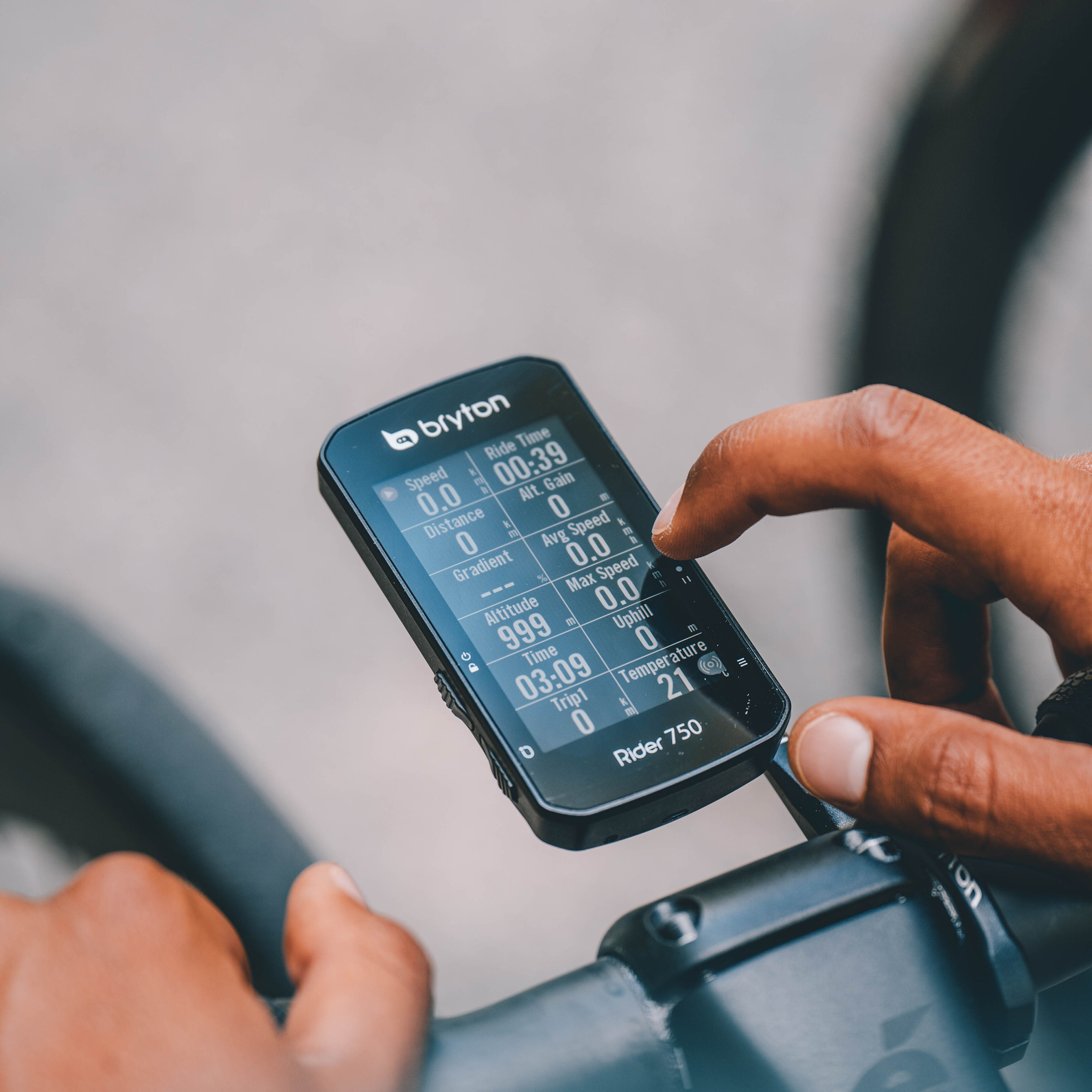bryton rider 320 gps bike computer